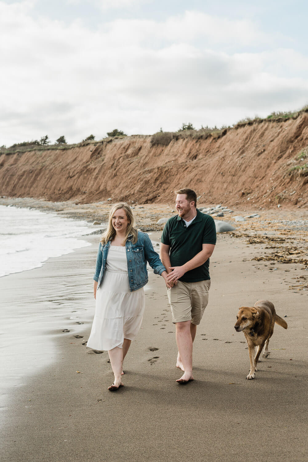 cliffside engagement session in Lawrencetown 