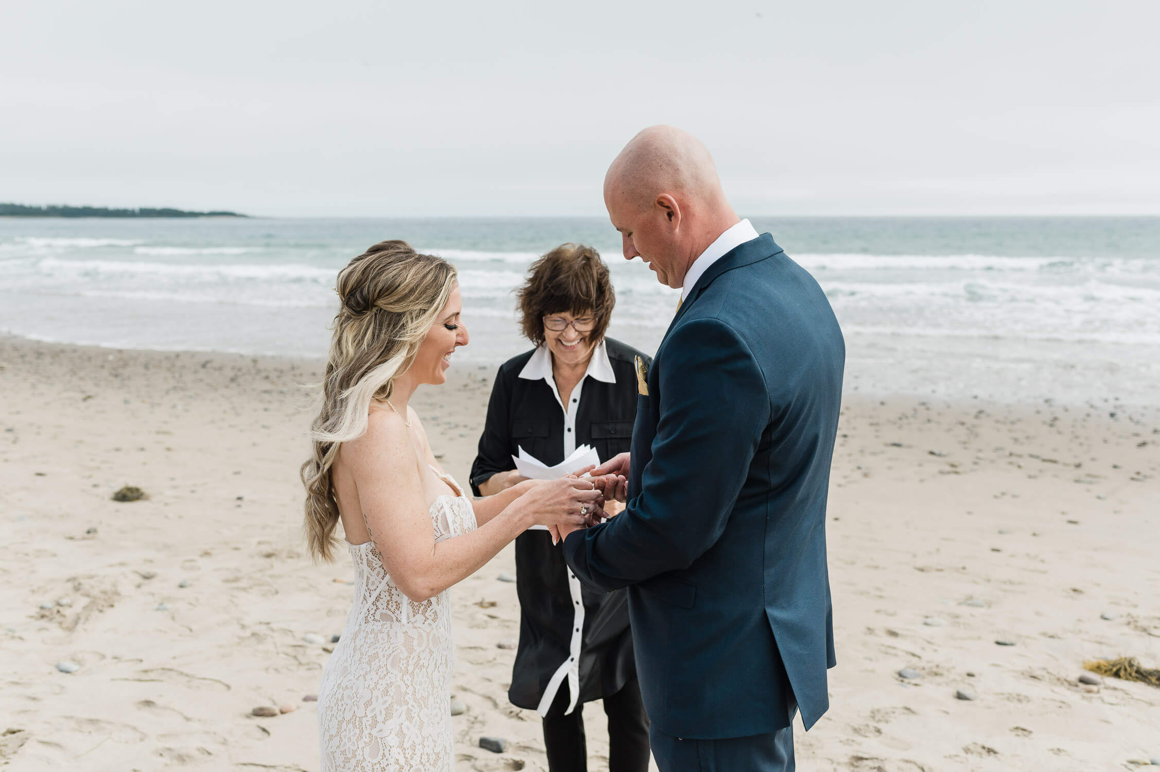 hirtles beach elopement, Kingsburg, Nova Scotia wedding