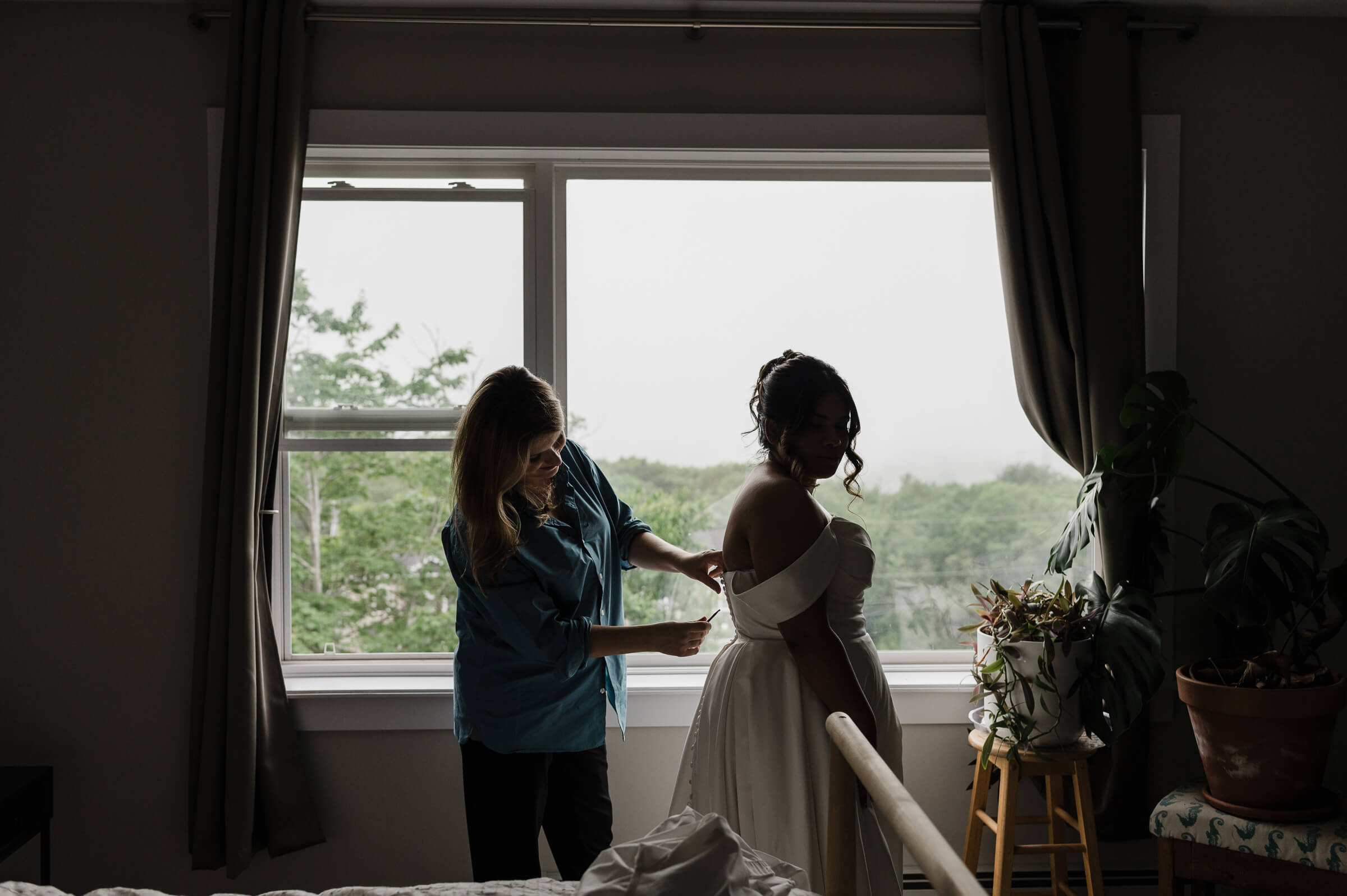 Bride has help getting ready for wedding in Halifax