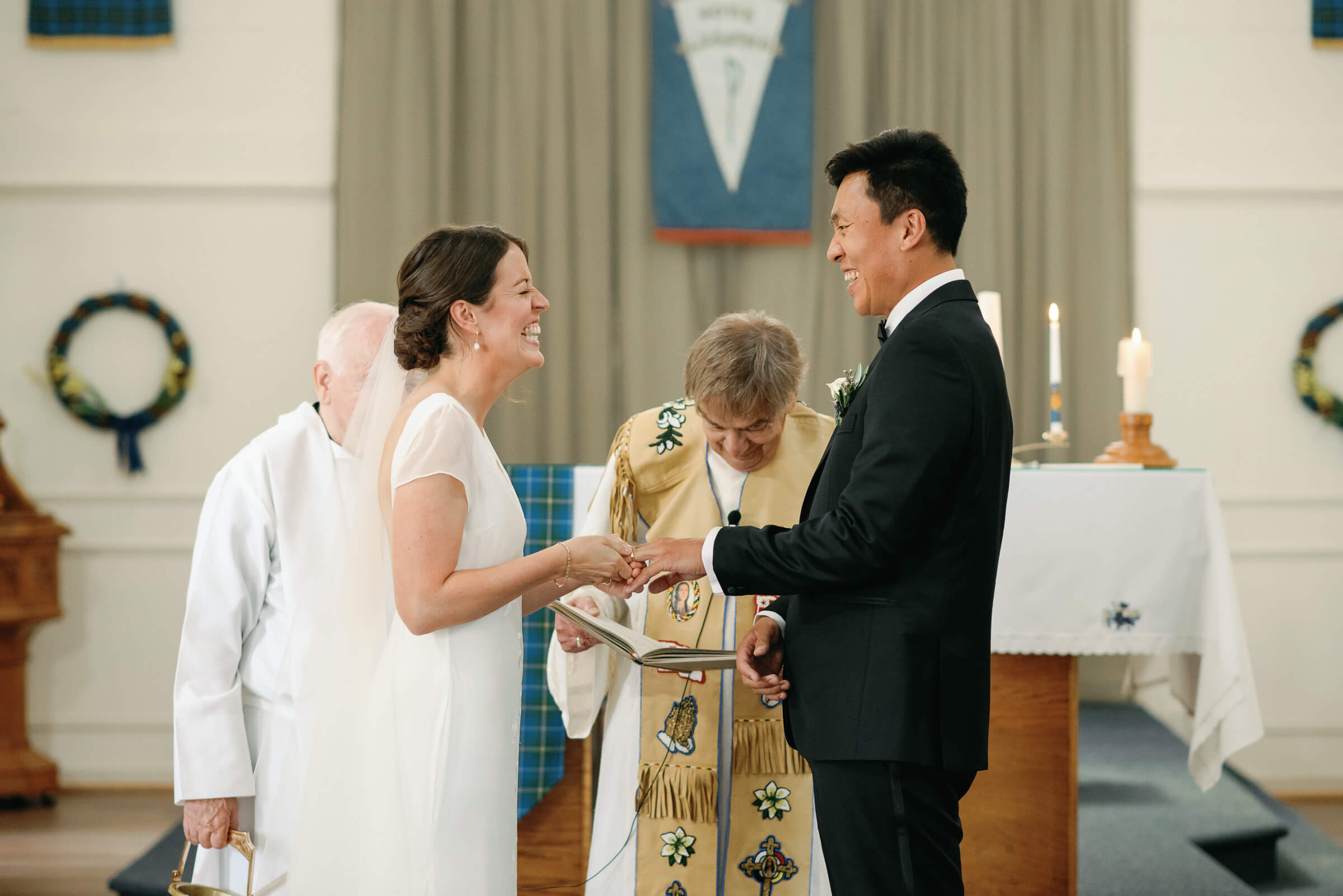 bride and groom married in new glasgow church