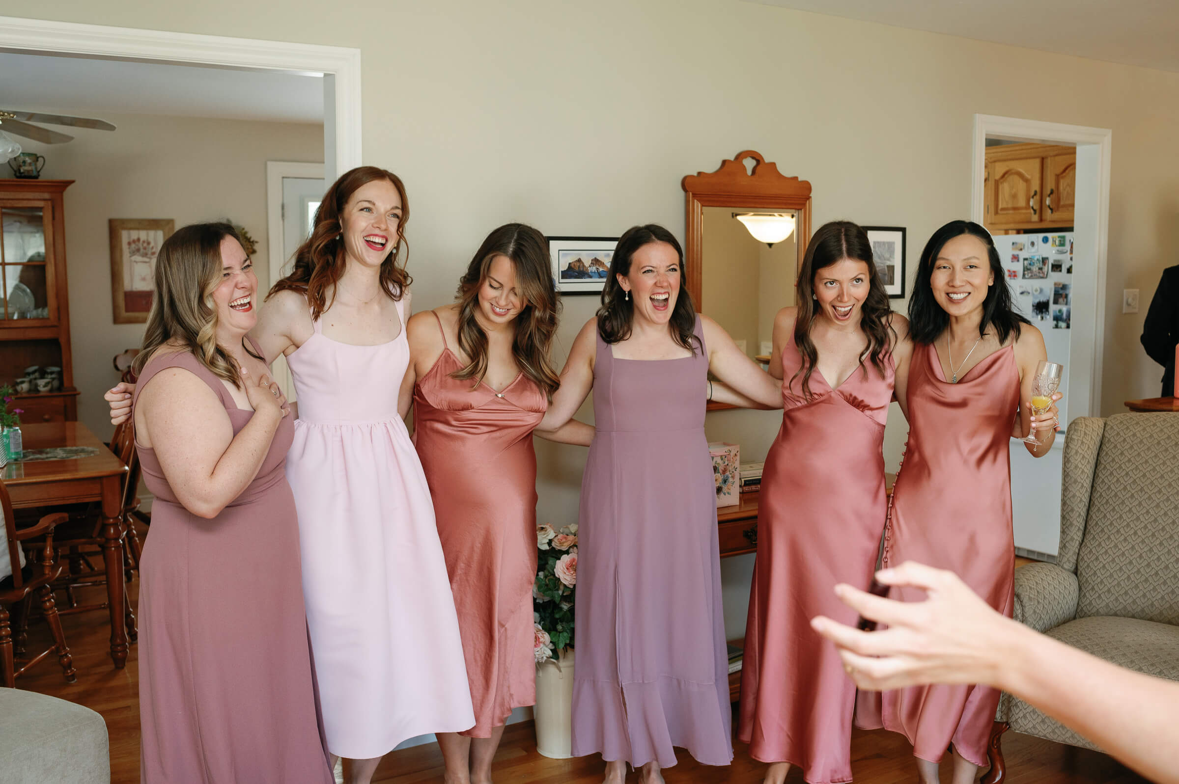 bride gets ready for new glasgow wedding